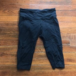 Lululemon run crops